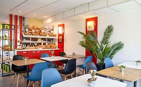 Ibis Cannes Plage La Bocca